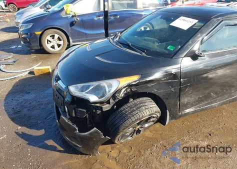 2012 Hyundai Veloster Base W/Gray z USA, uszkodzony, nr VIN KMHTC6AD7CU074338